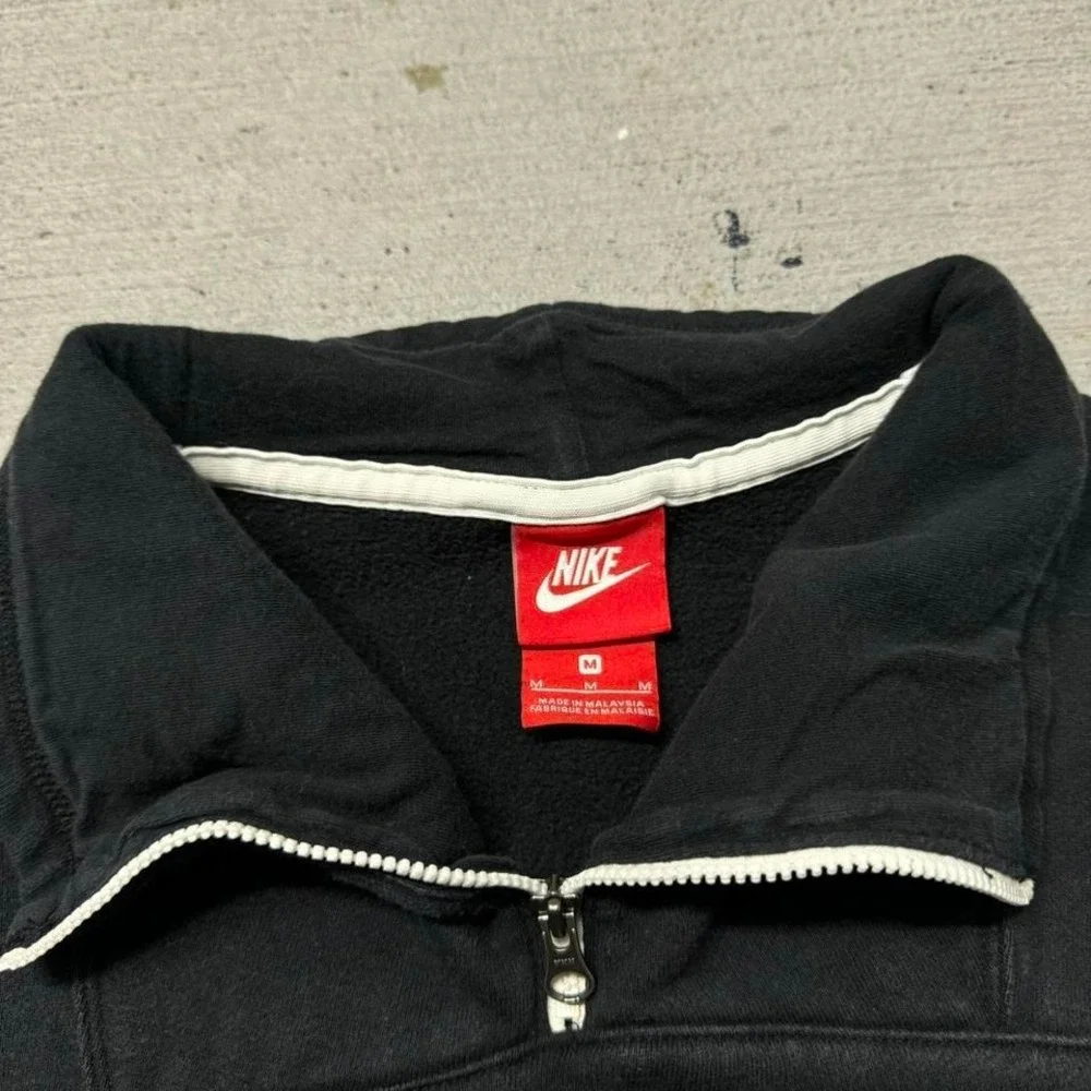 Nike sportswear quarter
